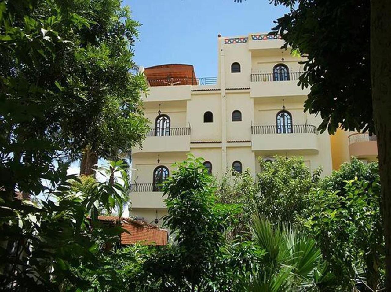Apartment Bahri